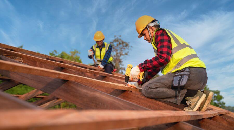 Professional Flat Roofing Installation services in Menasha, WI